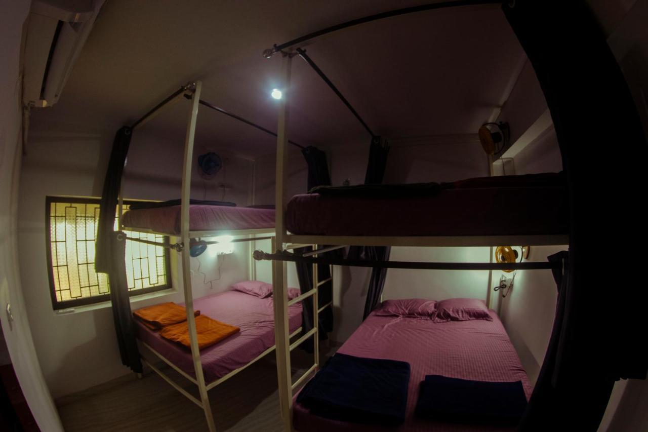 Bonds Hostel 칸돌림 외부 사진